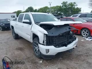2018 Chevrolet Silverado 1500 LT с VIN 3GCUKREC8JG251610, выставлен на аукционе IAAI как лот 42805361 с пробегом 111 857 миль миль и . История ставок и продаж доступна на DreamBid. Изображение 1.