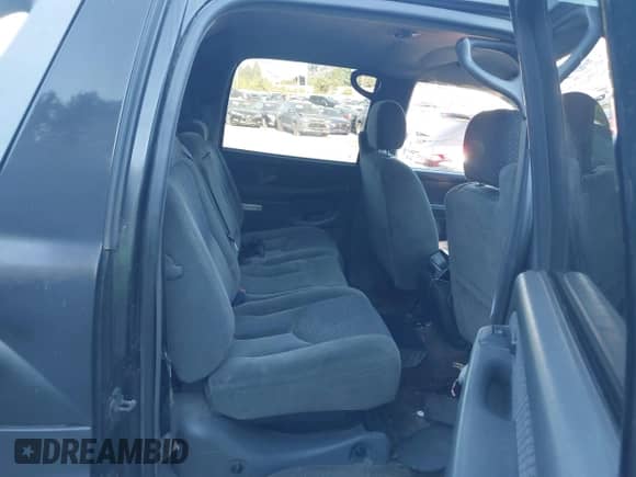 2003 Chevrolet Avalanche with VIN 3GNEK13T53G126258, listed as a IAAI auction lot 43429619 with 192,889 mi miles and . Bid and sale history available at DreamBid. Image 8.