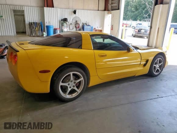 2001 Chevrolet Corvette with VIN 1G1YY22G215119103, listed as a Copart auction lot 66774525 with 124,862 mi miles and Salvage title. Bid and sale history available at DreamBid. Image 3.