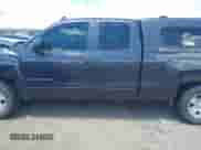 2015 Chevrolet Silverado 1500 LT z VIN 1GCVKREH4FZ431688, wystawiony jako IAAI lot #42567233 z przebiegiem 90 576 mil mil oraz . Historia ofert i sprzedaży dostępna na DreamBid. Obrazek 14.