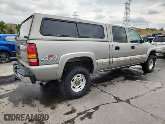 2002 Chevrolet Silverado 2500HD LS с VIN 1GCHK23U12F154935, выставлен на аукционе Copart как лот 70275405 с пробегом 334 991 миль миль и Списание • Salvage title. История ставок и продаж доступна на DreamBid. Изображение 3.