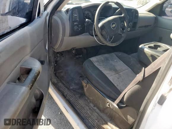 2007 Chevrolet Silverado 1500 Work Truck with VIN 1GCEC14X77Z622918, listed as a Copart auction lot 70034695 with 294,552 mi miles and Salvage title. Bid and sale history available at DreamBid. Image 8.