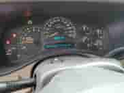 2004 Chevrolet Silverado 2500HD LS z VIN 1GCHC23UX4F177856, wystawiony jako Copart lot #86427634 z przebiegiem 212 124 mil mil oraz Czysty tytuł • Clean title. Historia ofert i sprzedaży dostępna na DreamBid. Obrazek 9.