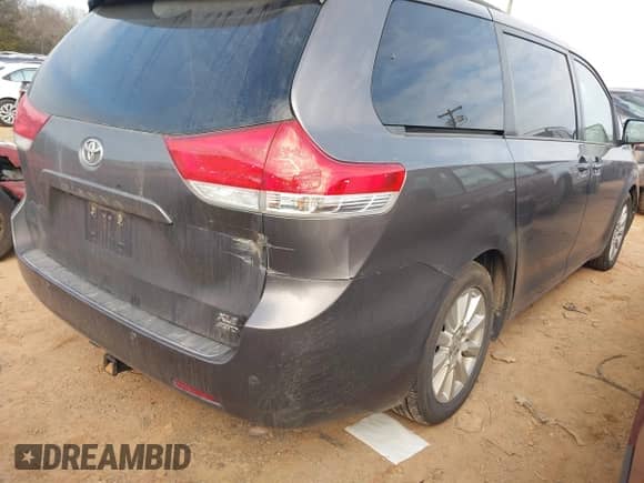 2013 Toyota Sienna XLE с VIN 5TDDK3DC6DS054942, выставлен на аукционе IAAI как лот 41172005 с пробегом 202 675 миль миль и . История ставок и продаж доступна на DreamBid. Изображение 4.