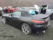 2025 BMW Z4 sDrive30i z VIN WBAHF3C06SWY43759, wystawiony jako Copart lot #52188975 z przebiegiem 1 638 mil mil oraz Szkoda całkowita • Salvage title. Historia ofert i sprzedaży dostępna na DreamBid. Obrazek 2.