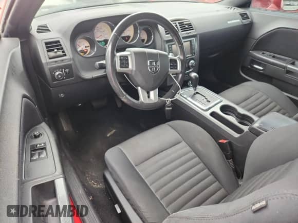 2014 Dodge Challenger R/T with VIN 2C3CDYBT8EH177264, listed as a Copart auction lot 70327855 with 105,628 mi miles and Salvage title. Bid and sale history available at DreamBid. Image 8.