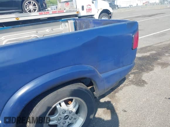 2002 Chevrolet S-10 LS с VIN 1GCCS19W928117875, выставлен на аукционе IAAI как лот 42170497 с пробегом 84 641 миль миль и . История ставок и продаж доступна на DreamBid. Изображение 6.