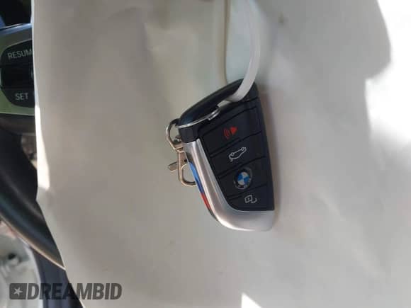 2022 BMW 3 Series M340i z VIN 3MW5U7J06N8C25602, wystawiony jako IAAI lot #43132526 z przebiegiem 73 771 mil mil oraz . Historia ofert i sprzedaży dostępna na DreamBid. Obrazek 11.