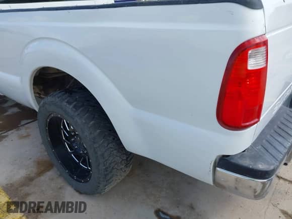 2014 Ford F-250 XL с VIN 1FT7W2AT4EEB17771, выставлен на аукционе IAAI как лот 42914914 с пробегом 294 839 миль миль и . История ставок и продаж доступна на DreamBid. Изображение 17.