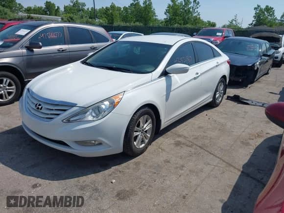 2013 Hyundai Sonata GLS with VIN 5NPEB4AC6DH770731, listed as a IAAI auction lot 42531967 with 139,300 mi miles and . Bid and sale history available at DreamBid. Image 2.
