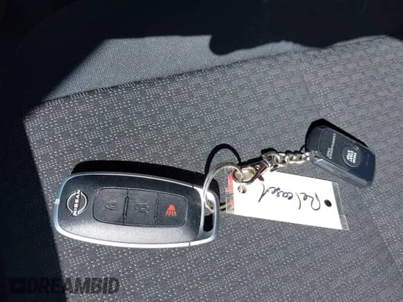 2025 Nissan Kicks S с VIN 3N8AP6BA6SL313072, выставлен на аукционе IAAI как лот 43017207 с пробегом 12 524 миль миль и . История ставок и продаж доступна на DreamBid. Изображение 11.