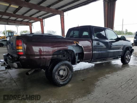 2005 Chevrolet Silverado 3500 LT с VIN 1GCJC33225F860061, выставлен на аукционе Copart как лот 79430804 с пробегом 17 миль миль и Списание • Salvage title. История ставок и продаж доступна на DreamBid. Изображение 3.