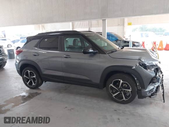 2021 Chevrolet TrailBlazer RS z VIN KL79MUSL1MB078322, wystawiony jako IAAI lot #43043902 z przebiegiem 37 033 mil mil oraz . Historia ofert i sprzedaży dostępna na DreamBid. Obrazek 13.