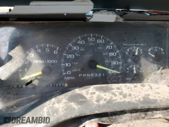 1999 Chevrolet Silverado 1500 z VIN 1GCEC19RXXR127090, wystawiony jako Copart lot #79443454 z przebiegiem 207 584 mil mil oraz Szkoda całkowita • Salvage title. Historia ofert i sprzedaży dostępna na DreamBid. Obrazek 9.