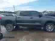 2013 Toyota Tundra с VIN 5TFEM5F12DX059359, выставлен на аукционе IAAI как лот 42451101 с пробегом 236 522 миль миль и . История ставок и продаж доступна на DreamBid. Изображение 13.