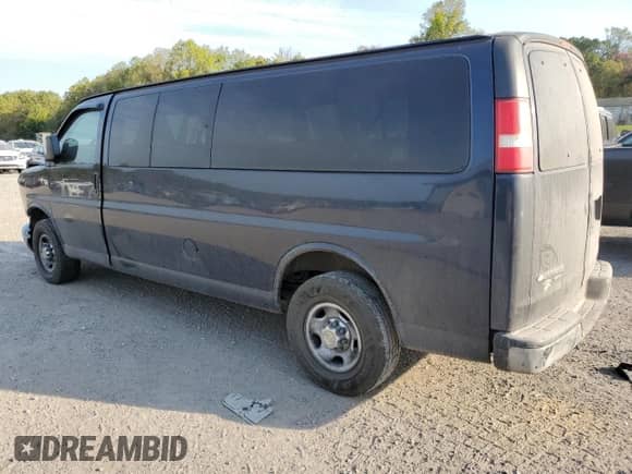 2013 Chevrolet Express Passenger 1LT с VIN 1GAZG1FA0D1172692, выставлен на аукционе Copart как лот 75411454 с пробегом 159 250 миль миль и Списание • Salvage title. История ставок и продаж доступна на DreamBid. Изображение 2.