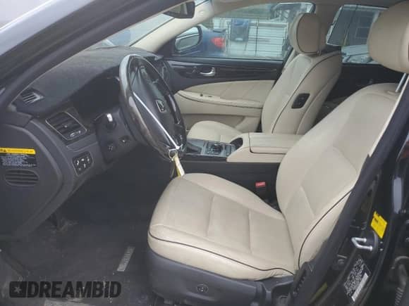 2014 Hyundai Equus Signature with VIN KMHGH4JH5EU085786, listed as a Copart auction lot 68323835 with 108,768 mi miles and Clean title. Bid and sale history available at DreamBid. Image 7.
