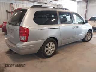 2007 Hyundai Entourage GLS с VIN KNDMC233576018334, выставлен на аукционе IAAI как лот 42302468 с пробегом 183 557 миль миль и . История ставок и продаж доступна на DreamBid. Изображение 4.