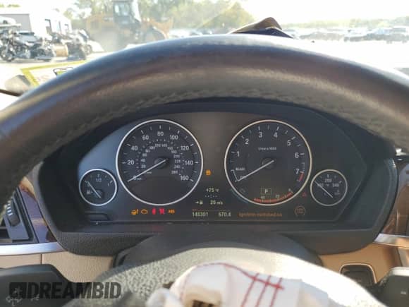 2013 BMW 3 Series 328i xDrive с VIN WBA3B5C51DF593878, выставлен на аукционе Copart как лот 70813025 с пробегом 145 301 миль миль и Списание • Salvage title. История ставок и продаж доступна на DreamBid. Изображение 9.