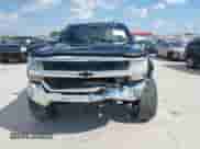 2016 Chevrolet Silverado 1500 LT z VIN 3GCPCREC7GG270152, wystawiony jako IAAI lot #43135646 z przebiegiem 211 866 mil mil oraz . Historia ofert i sprzedaży dostępna na DreamBid. Obrazek 11.