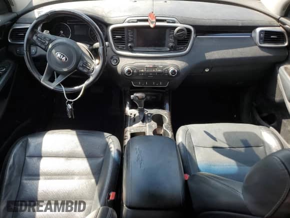 2017 Kia Sorento EX z VIN 5XYPH4A17HG189323, wystawiony jako Copart lot #63041315 z przebiegiem 177 092 mil mil oraz Czysty tytuł • Clean title. Historia ofert i sprzedaży dostępna na DreamBid. Obrazek 8.