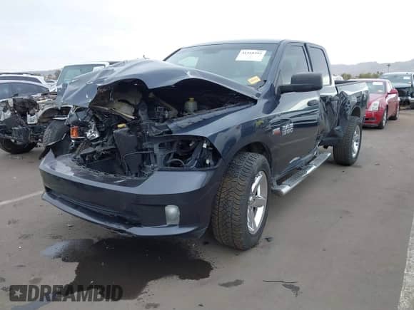 2014 Ram 1500 Express z VIN 1C6RR6FT5ES416548, wystawiony jako IAAI lot #41518392 z przebiegiem 127 336 mil mil oraz . Historia ofert i sprzedaży dostępna na DreamBid. Obrazek 17.