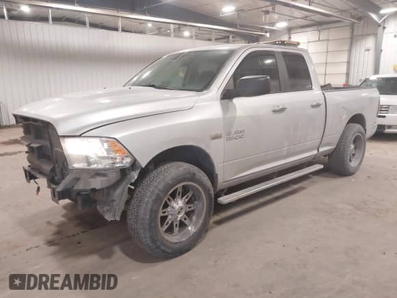 2016 Ram 1500 Big Horn with VIN 1C6RR6GT5GS147520, listed as a IAAI auction lot 41500276 with 92,591 mi miles and . Bid and sale history available at DreamBid. Image 2.