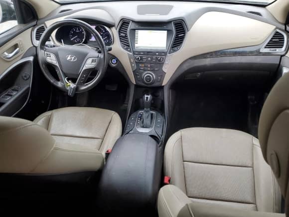 2017 Hyundai Santa Fe 2.4L z VIN 5NMZU3LB5HH041844, wystawiony jako Copart lot #80689125 z przebiegiem 103 850 mil mil oraz Nie do naprawy • Non repairable. Historia ofert i sprzedaży dostępna na DreamBid. Obrazek 8.
