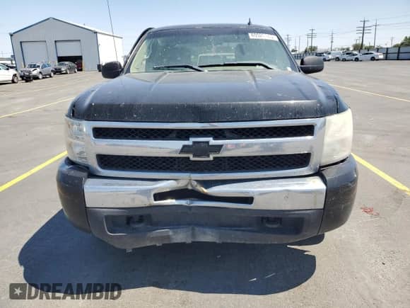 2011 Chevrolet Silverado 1500 LS z VIN 3GCPKREA2BG373537, wystawiony jako Copart lot #60928985 z przebiegiem 209 213 mil mil oraz Szkoda całkowita • Salvage title. Historia ofert i sprzedaży dostępna na DreamBid. Obrazek 5.