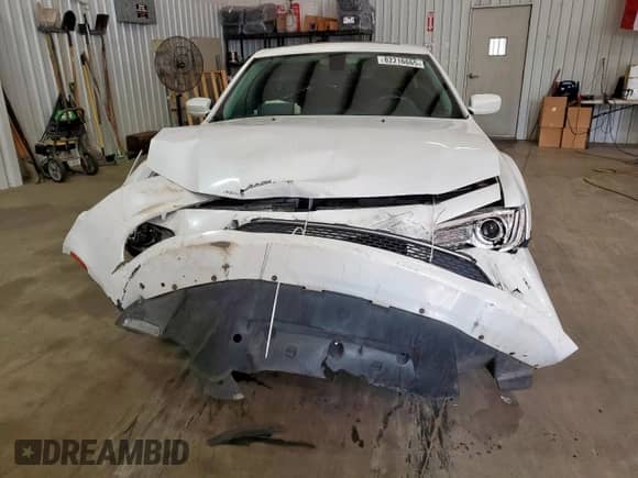 2016 Chrysler 300 Limited z VIN 2C3CCAAG1GH252940, wystawiony jako Copart lot #82216665 z przebiegiem 157 395 mil mil oraz Szkoda całkowita • Salvage title. Historia ofert i sprzedaży dostępna na DreamBid. Obrazek 5.