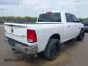 2018 Ram 1500 Big Horn z VIN 1C6RR7LG8JS258214, wystawiony jako IAAI lot #41983843 z przebiegiem 83 929 mil mil oraz . Historia ofert i sprzedaży dostępna na DreamBid. Obrazek 4.