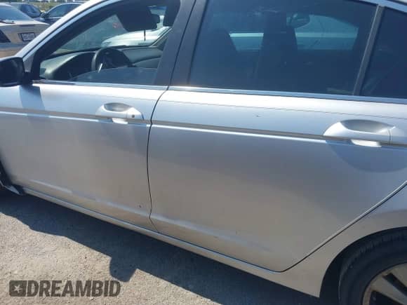 2012 Honda Accord EX z VIN 1HGCP2F77CA218641, wystawiony jako IAAI lot #43186491 z przebiegiem 224 619 mil mil oraz . Historia ofert i sprzedaży dostępna na DreamBid. Obrazek 14.