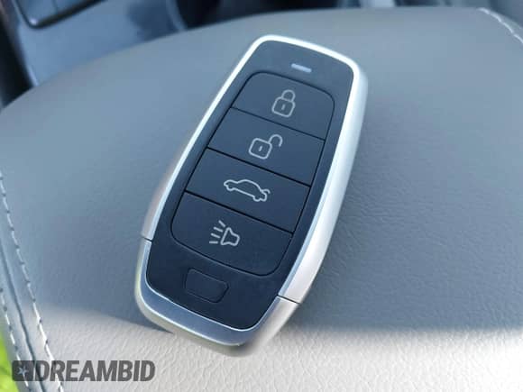 2016 Kia Optima EX with VIN 5XXGU4L33GG053915, listed as a IAAI auction lot 43540697 with 98,283 mi miles and . Bid and sale history available at DreamBid. Image 11.