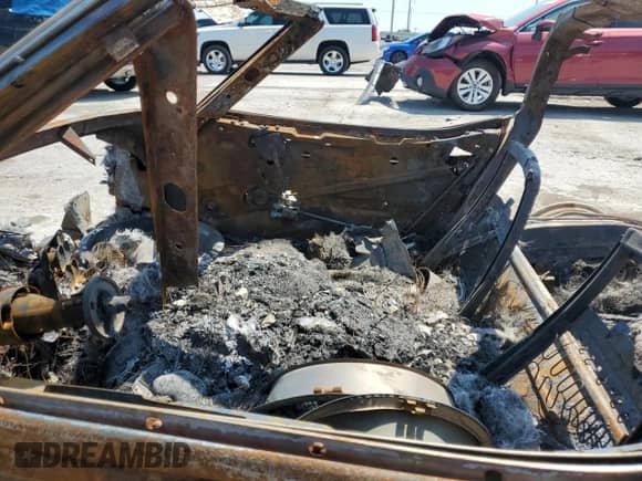 1973 Chevrolet Corvette с VIN 1Z37J3S417104, выставлен на аукционе Copart как лот 67416635 с пробегом Не указан миль и На запчасти • Non repairable. История ставок и продаж доступна на DreamBid. Изображение 7.