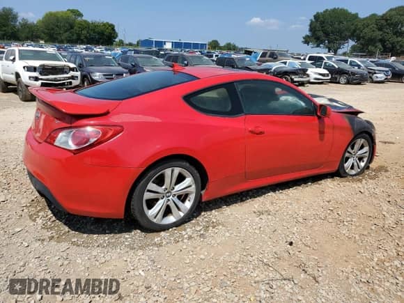 2011 Hyundai Genesis Coupe z VIN KMHHT6KD3BU045034, wystawiony jako Copart lot #69459375 z przebiegiem Nie podano mil oraz Szkoda całkowita • Salvage title. Historia ofert i sprzedaży dostępna na DreamBid. Obrazek 3.