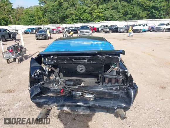 2005 Ford Mustang GT Deluxe z VIN 1ZVFT82H855255747, wystawiony jako IAAI lot #42706848 z przebiegiem Nie podano mil oraz . Historia ofert i sprzedaży dostępna na DreamBid. Obrazek 6.