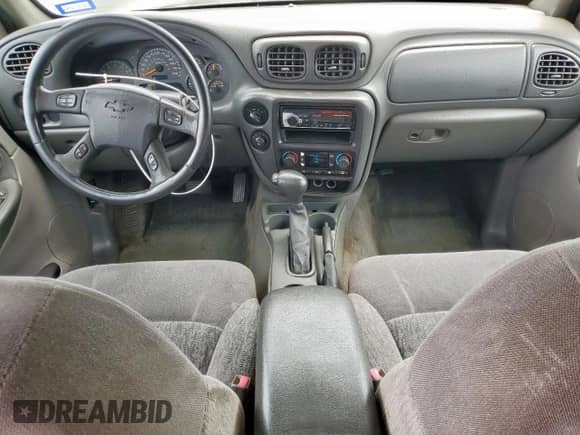 2002 Chevrolet TrailBlazer LTZ с VIN 1GNDT13S822270507, выставлен на аукционе Copart как лот 62160485 с пробегом 298 317 миль миль и Списание • Salvage title. История ставок и продаж доступна на DreamBid. Изображение 8.