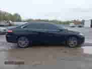 2017 Toyota Camry XLE z VIN 4T1BF1FK8HU793652, wystawiony jako IAAI lot #43517495 z przebiegiem 116 318 mil mil oraz . Historia ofert i sprzedaży dostępna na DreamBid. Obrazek 13.