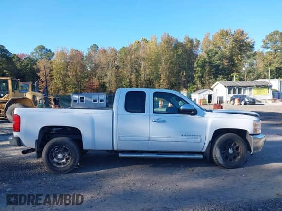 2012 Chevrolet Silverado 1500 LT с VIN 1GCRCSE09CZ305175, выставлен на аукционе IAAI как лот 43354303 с пробегом 88 999 миль миль и . История ставок и продаж доступна на DreamBid. Изображение 13.