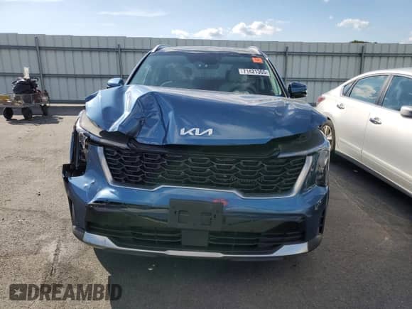 2025 Kia Sorento EX with VIN KNDRJDJH4S5326664, listed as a Copart auction lot 71421365 with 6,652 mi miles and Salvage title. Bid and sale history available at DreamBid. Image 5.