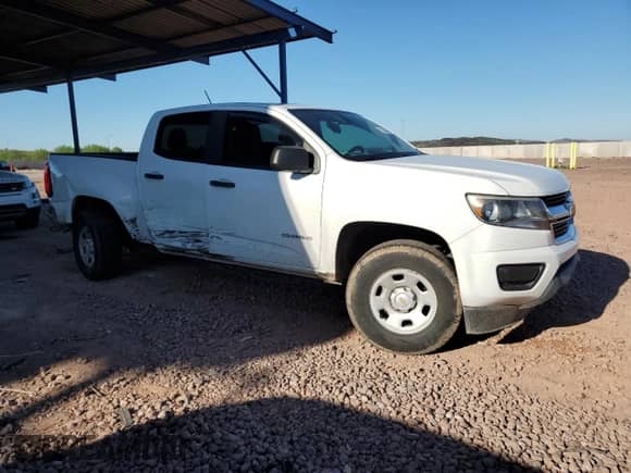 2019 Chevrolet Colorado 2WD Work Truck z VIN 1GCGSBEN3K1153493, wystawiony jako Copart lot #71294505 z przebiegiem 146 759 mil mil oraz Szkoda całkowita • Salvage title. Historia ofert i sprzedaży dostępna na DreamBid. Obrazek 4.