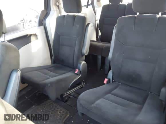 2016 Dodge Grand Caravan SXT z VIN 2C4RDGCG4GR270751, wystawiony jako IAAI lot #43545529 z przebiegiem 162 049 mil mil oraz . Historia ofert i sprzedaży dostępna na DreamBid. Obrazek 8.