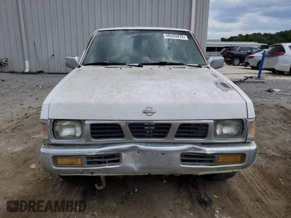 1995 Nissan Frontier XE z VIN 1N6HD16S2SC398574, wystawiony jako Copart lot #58300975 z przebiegiem 304 125 mil mil oraz Czysty tytuł • Clean title. Historia ofert i sprzedaży dostępna na DreamBid. Obrazek 5.