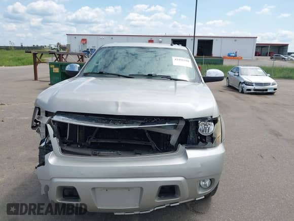 2009 Chevrolet Suburban LTZ z VIN 1GNFK36339R283999, wystawiony jako IAAI lot #42495188 z przebiegiem 203 063 mil mil oraz . Historia ofert i sprzedaży dostępna na DreamBid. Obrazek 12.