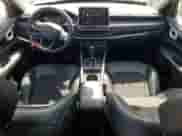 2025 Jeep Compass Latitude z VIN 3C4NJDBNXST531473, wystawiony jako Copart lot #65086725 z przebiegiem 6 359 mil mil oraz Szkoda całkowita • Salvage title. Historia ofert i sprzedaży dostępna na DreamBid. Obrazek 8.