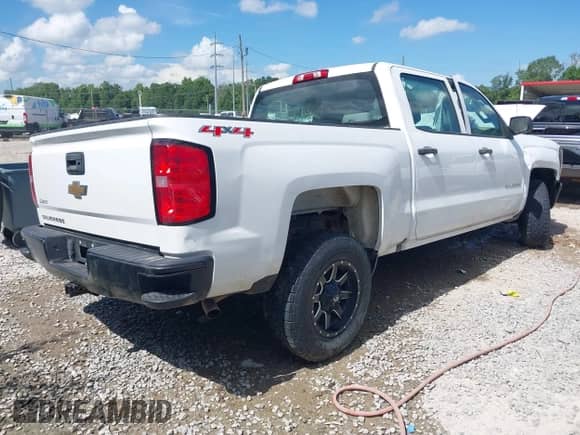 2017 Chevrolet Silverado 1500 Work Truck z VIN 3GCUKNEC3HG406079, wystawiony jako IAAI lot #42567352 z przebiegiem 189 811 mil mil oraz . Historia ofert i sprzedaży dostępna na DreamBid. Obrazek 4.