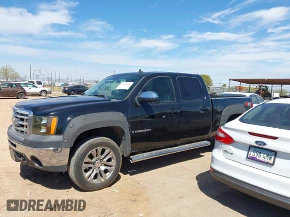2008 GMC Sierra 1500 Work Truck with VIN 2GTEK133X81124918, listed as a IAAI auction lot 43109130 with 171,187 mi miles and . Bid and sale history available at DreamBid. Image 14.
