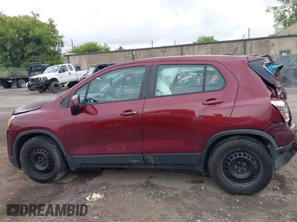 2016 Chevrolet Trax LS с VIN 3GNCJKSB5GL117856, выставлен на аукционе IAAI как лот 42971998 с пробегом 97 611 миль миль и . История ставок и продаж доступна на DreamBid. Изображение 14.