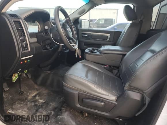 2013 Ram 1500 Tradesman z VIN 3C6JR6DP5DG524516, wystawiony jako Copart lot #87694725 z przebiegiem 138 259 mil mil oraz Szkoda całkowita • Salvage title. Historia ofert i sprzedaży dostępna na DreamBid. Obrazek 7.