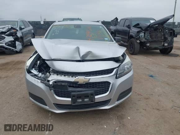 2015 Chevrolet Malibu LS z VIN 1G11B5SL7FF219488, wystawiony jako IAAI lot #43094361 z przebiegiem 85 858 mil mil oraz . Historia ofert i sprzedaży dostępna na DreamBid. Obrazek 12.